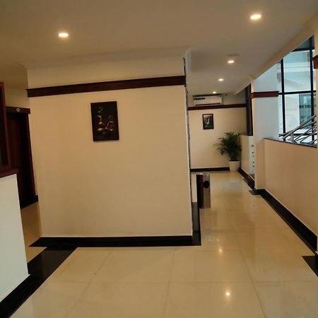 Hotel Savera Park Thrissur Екстериор снимка